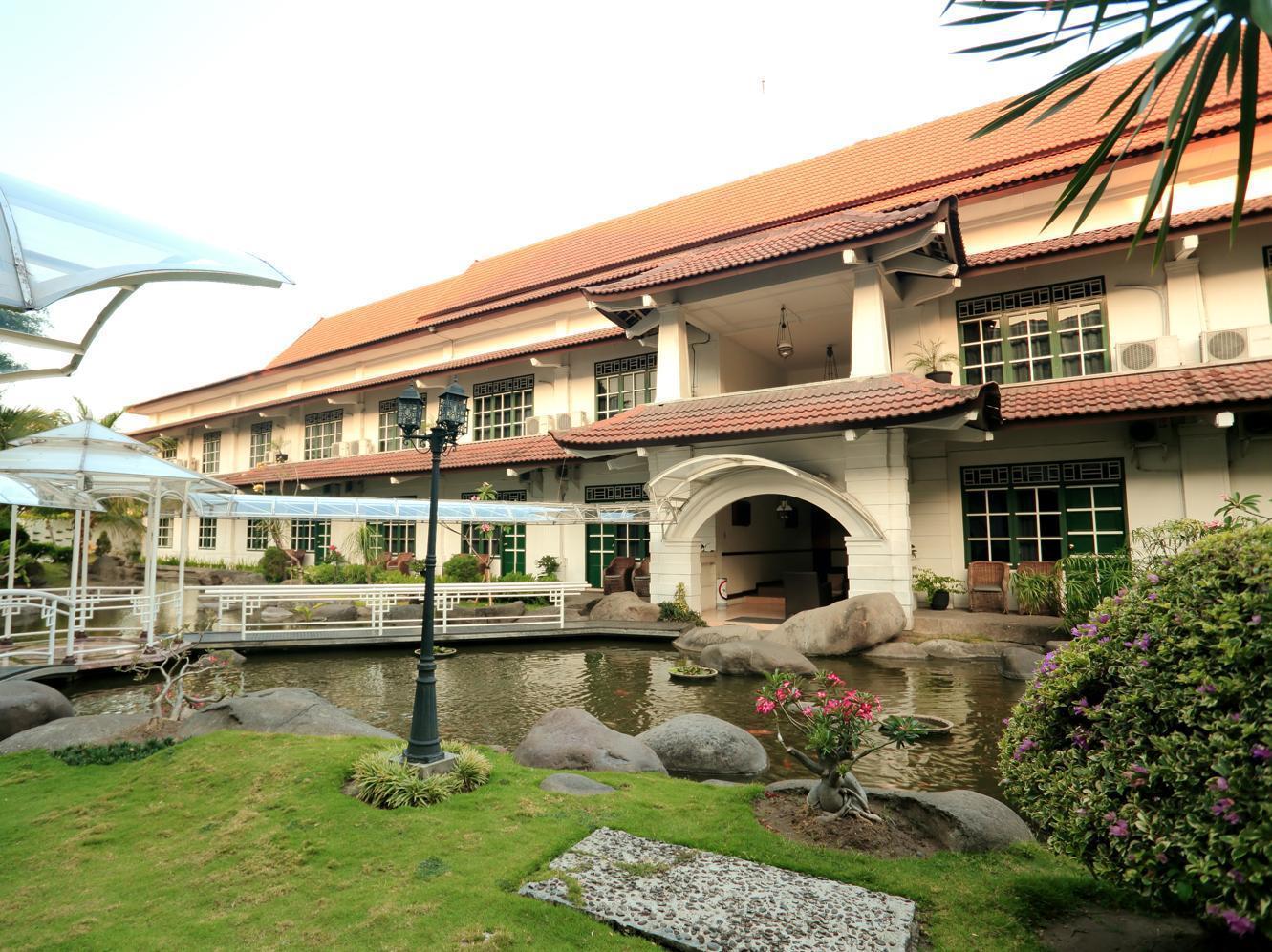 Hotel Merdeka Kediri Kediri  Esterno foto