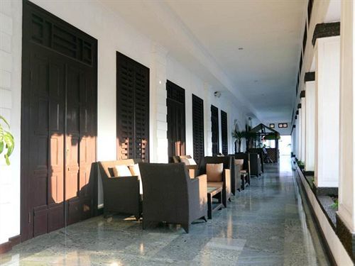 Hotel Merdeka Kediri Kediri  Esterno foto